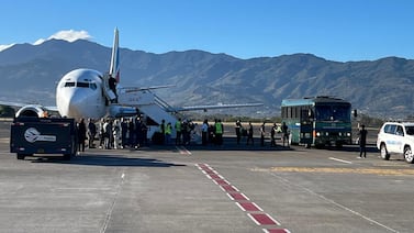 Costa Rica deporta a 33 extranjeros en operativo conjunto con Estados Unidos