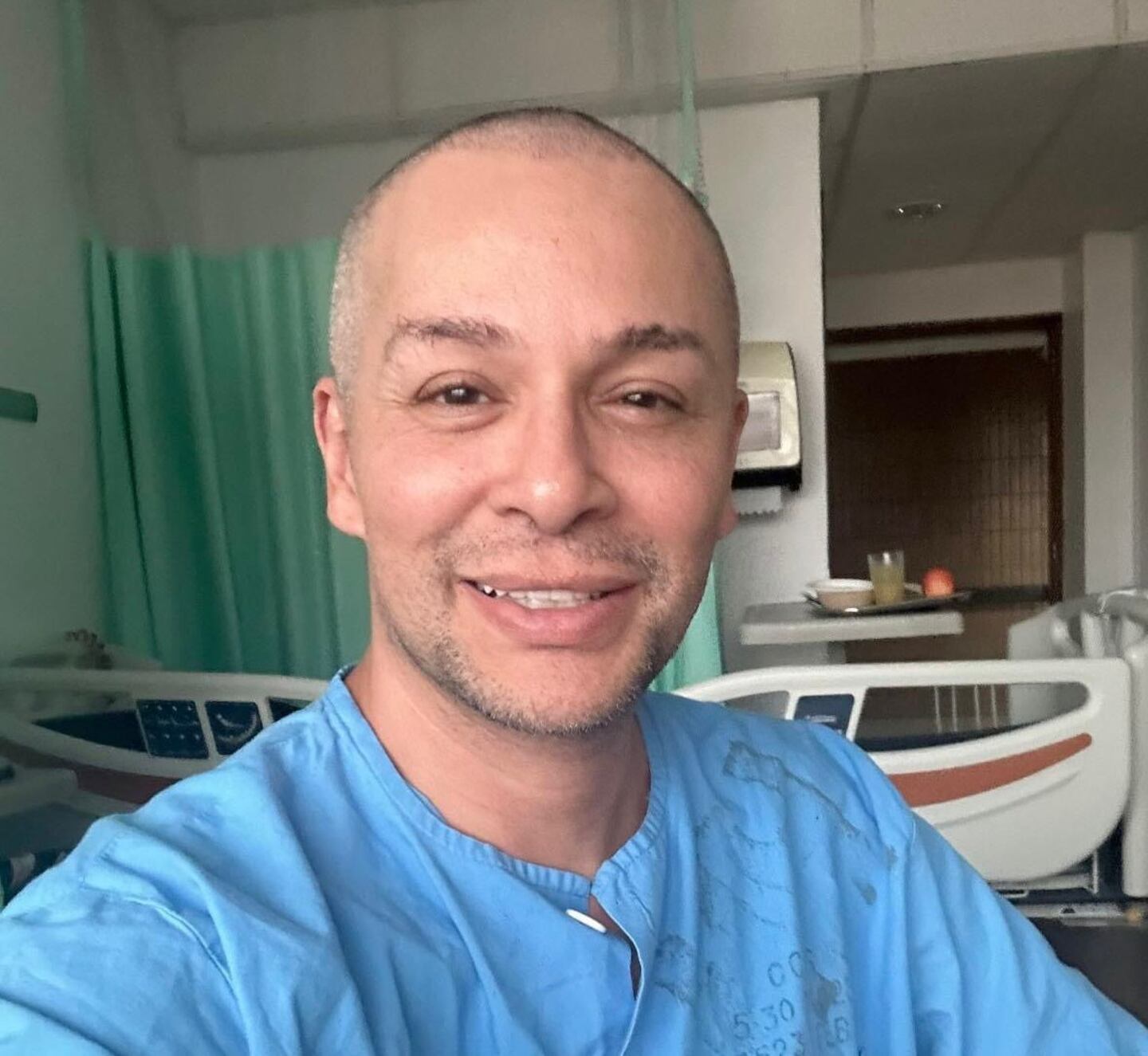 Angelrafael muestra su ‘look’ rapado para afrontar procedimiento médico ...