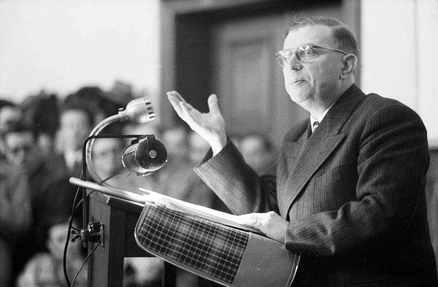 La reflexión de Sartre sobre la identidad volvió al debate tras una explicación de Gabriel Rolón sobre memoria, pasado y transformación personal.