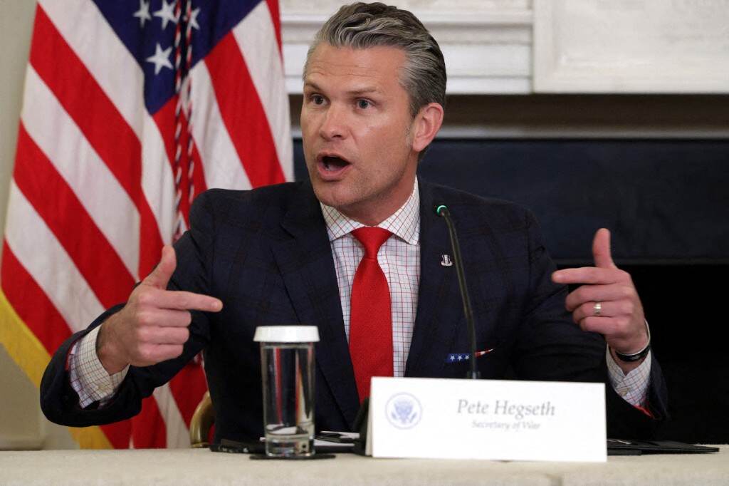 Pete Hegseth, secretario de Guerra de Estados Unidos, anuncia el ataque a cuatro presuntas narcolanchas en el Pacífico.