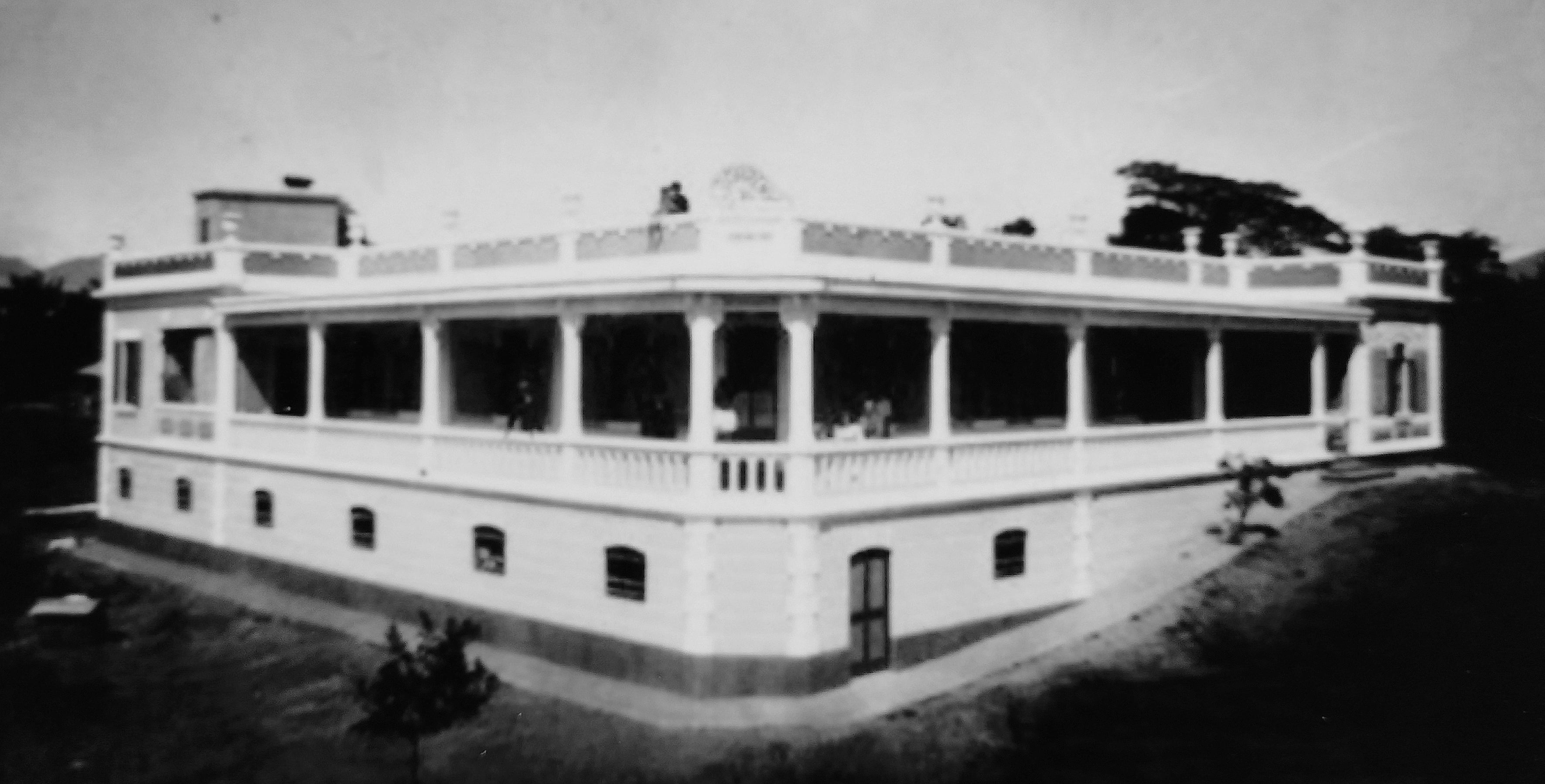 Vista de la Villa Domrémy de Francisco Jiménez Núñez, San Francisco de Goicoechea, 1911. Fotografía de autor no determinado, archivo de la Casa Hennebique.