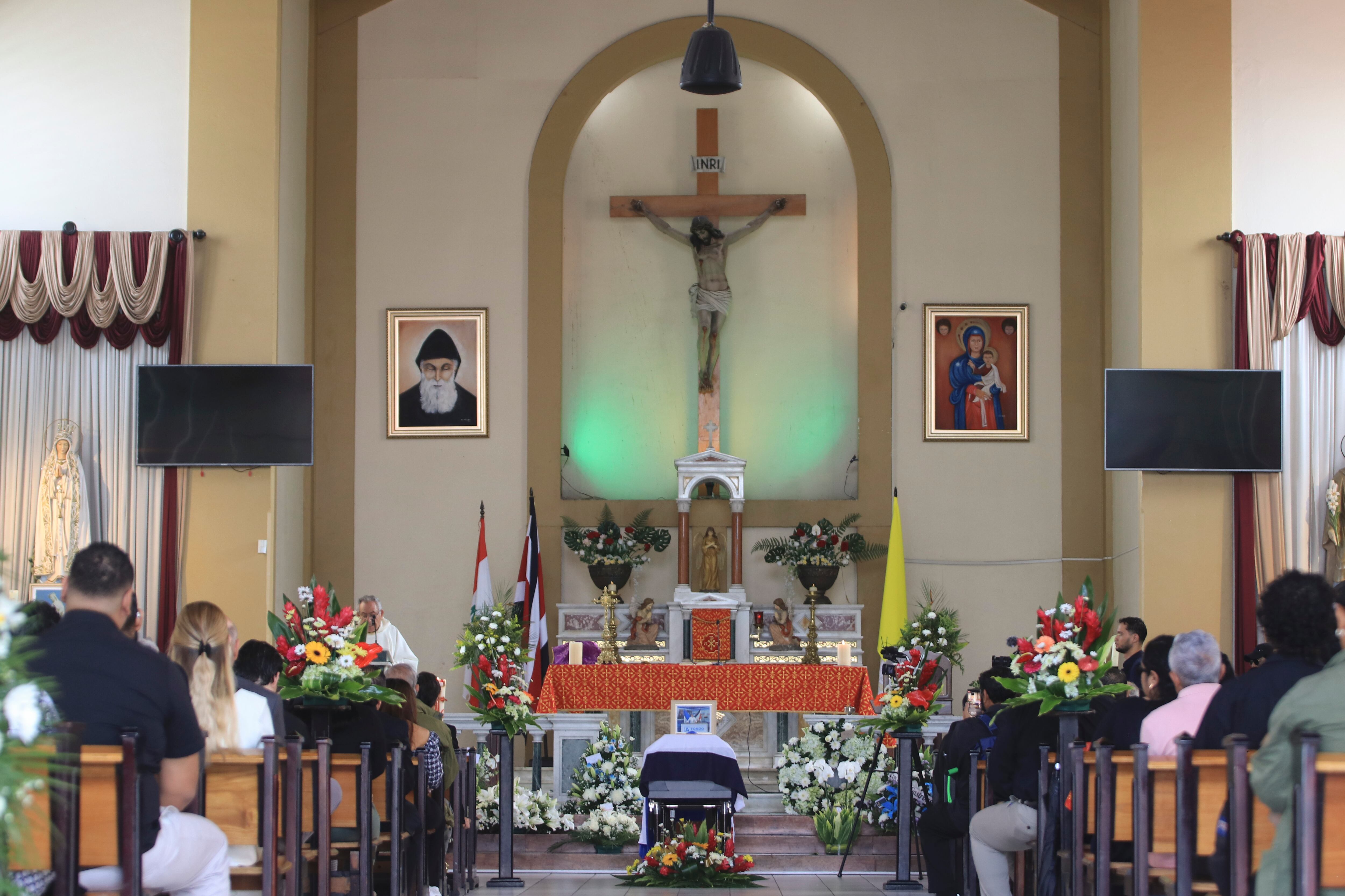 22 de junio 2025
San José, Iglesia de las Ánimas
Funeral del exmilitar nicaragüense Roberto Samcam quien vivió exiliado en Costa Rica desde 2018.
Fotografía: Jonathan Jiménez Flores