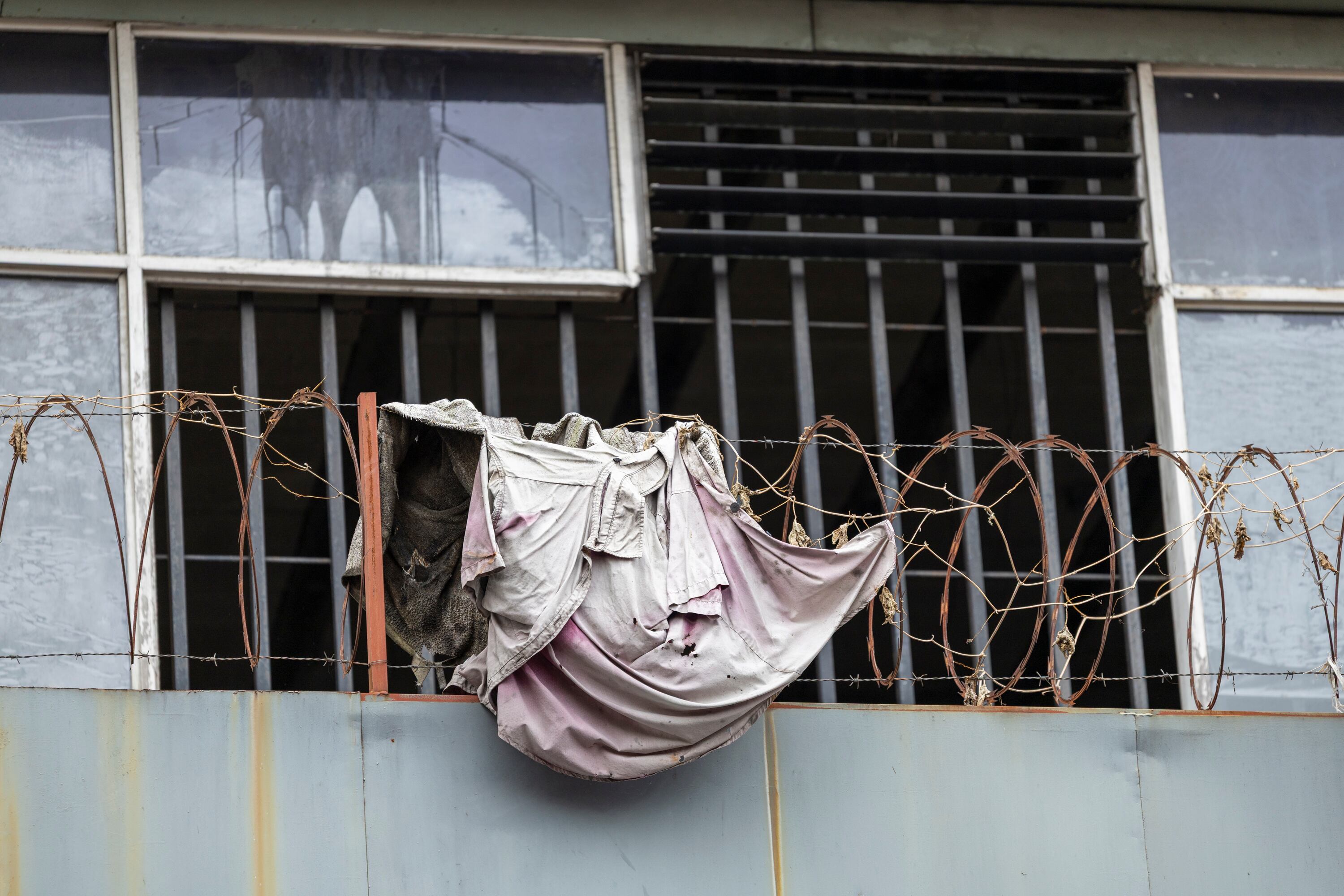 20/05/2025, San José, recorrido por avenida central y avenida segunda, para ver edificios que están desocupados o abandonados.