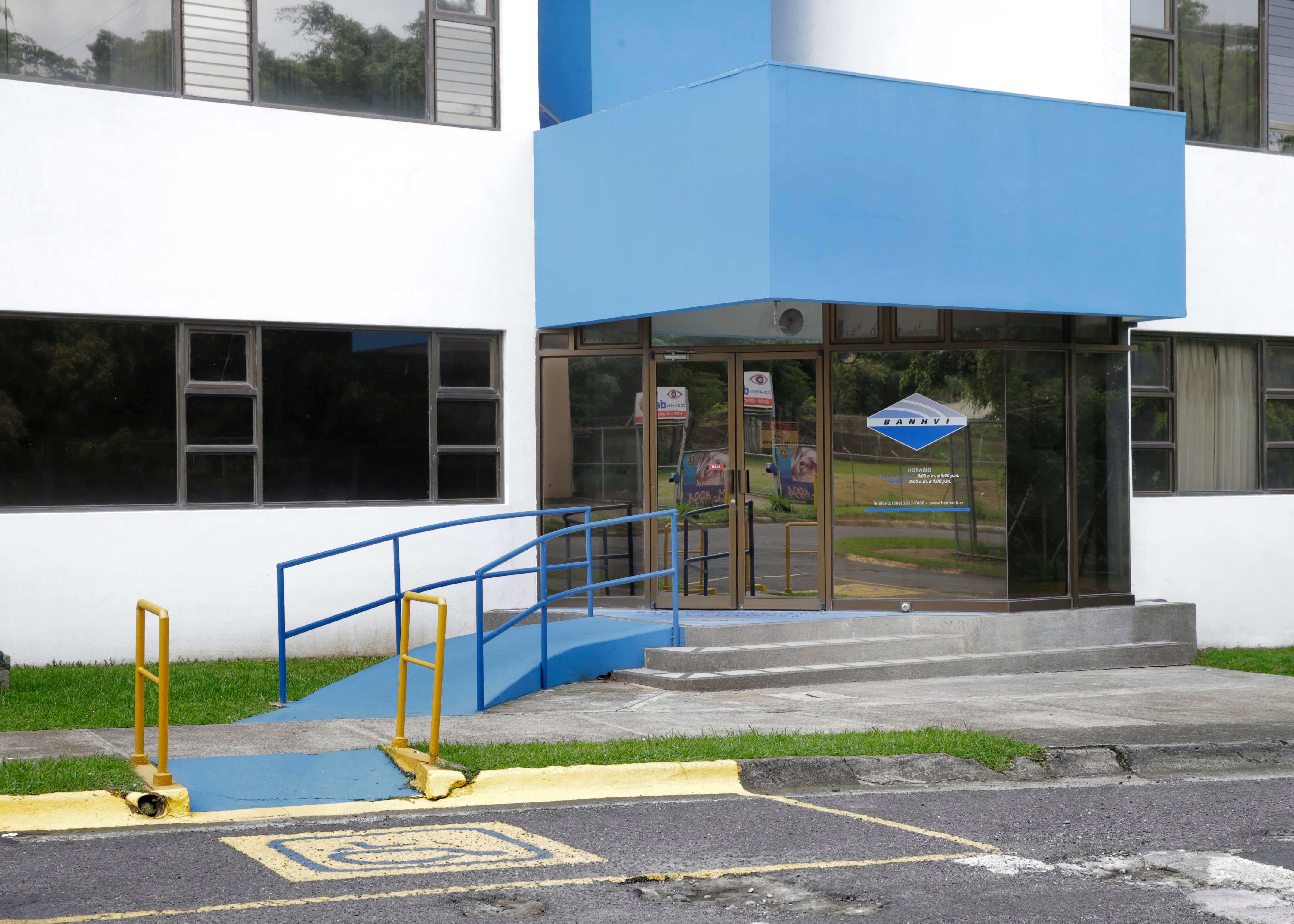 Critero de la Asesoría Legal del Bahnvi señala que directivos actuales deben apegarse a las nuevas condiciones.