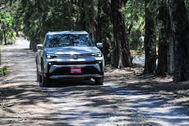 Suzuki Across Híbrido: eficiencia pensada para el ritmo de Costa Rica