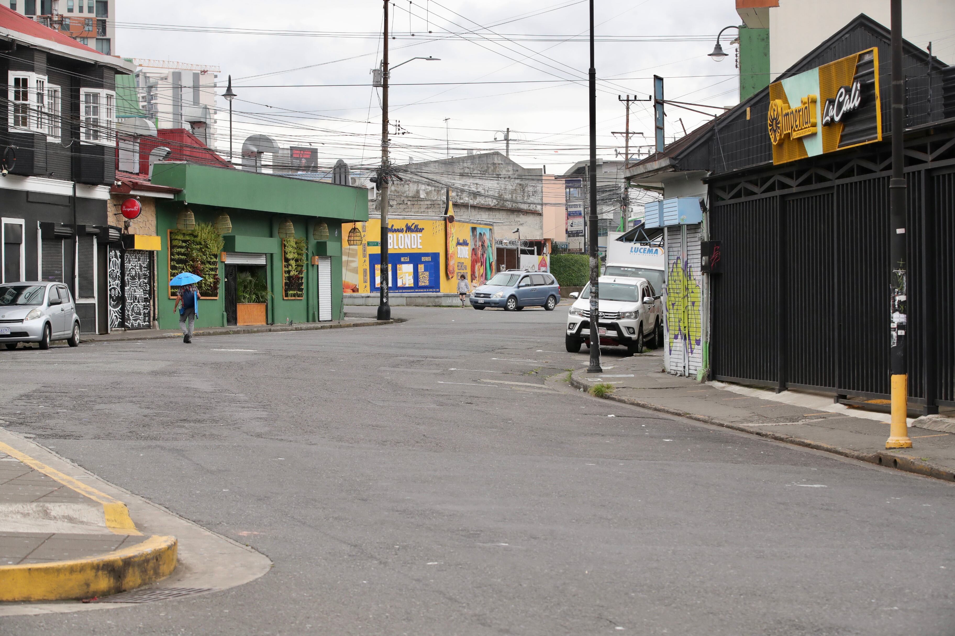 Bulevar avenida central desde la California