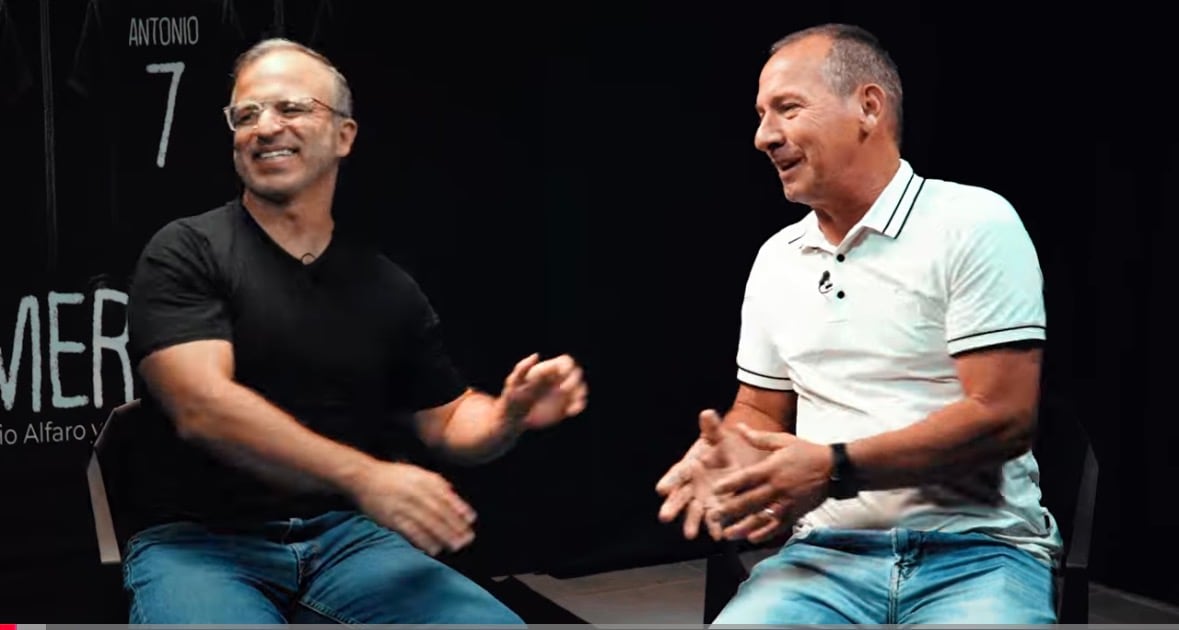 Mario Chacón entre risas dijo que no sabía si ir o no a la entrevista en 'Camerino' con Wílmer López y Antonio Alfaro.