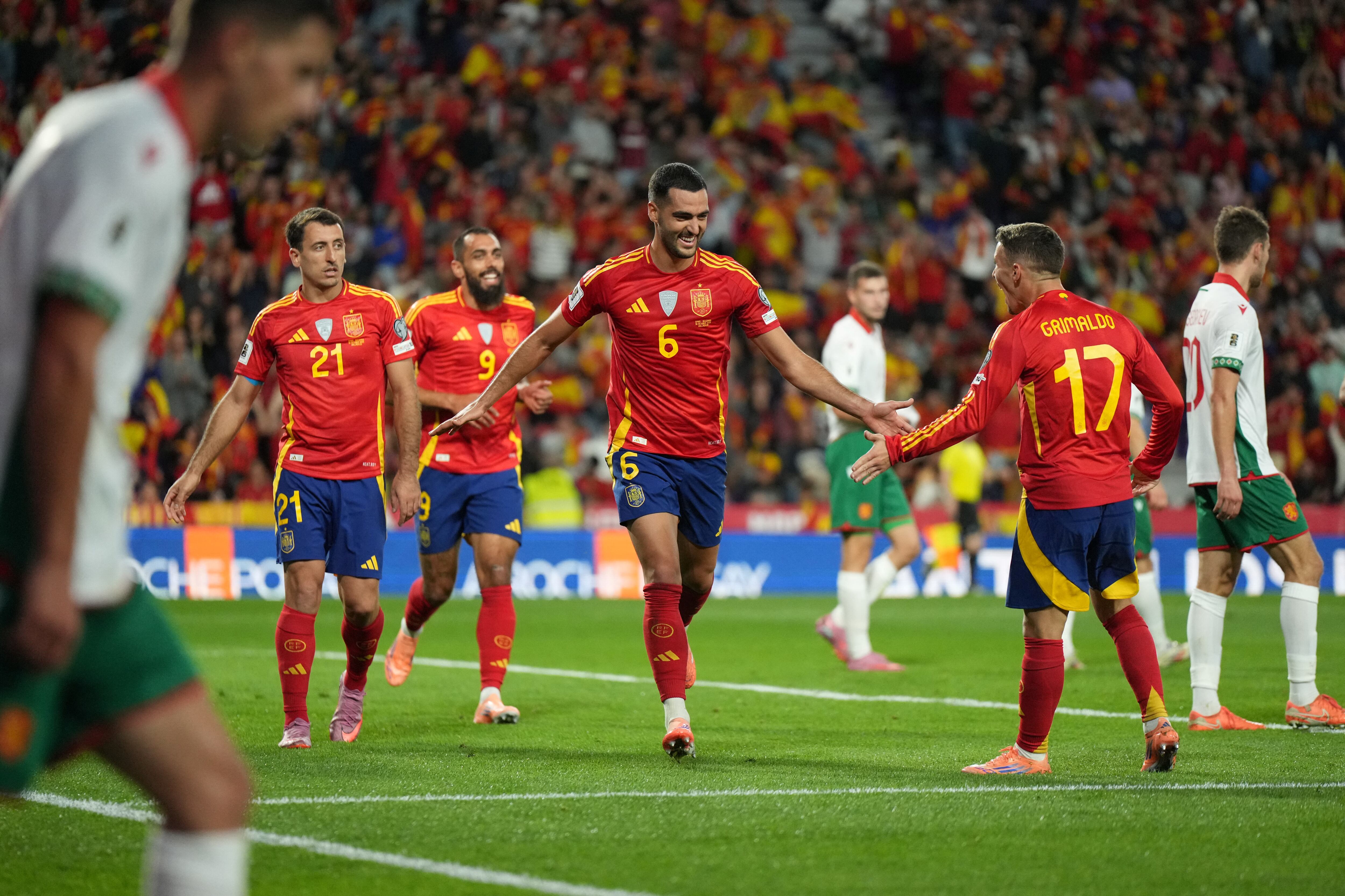 Mikel Merino con sus compañeros de la Selección de España. La 'Furia Roja' se percibe cerca del Mundial 2026.