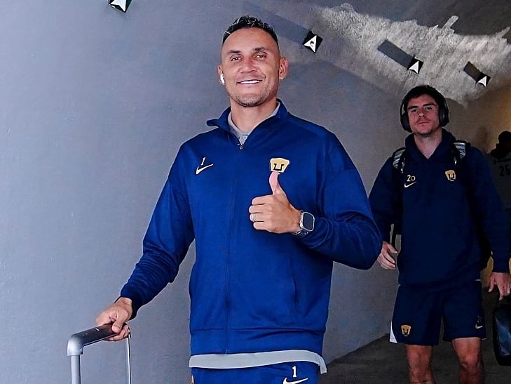 Keylor Navas la pasó mal el miércoles, en el encuentro ante Pumas y San Luis. Instagram Pumas.