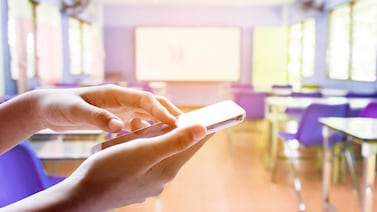 Prohibición de celulares en el aula: le contamos lo que su hijo puede hacer y lo que no