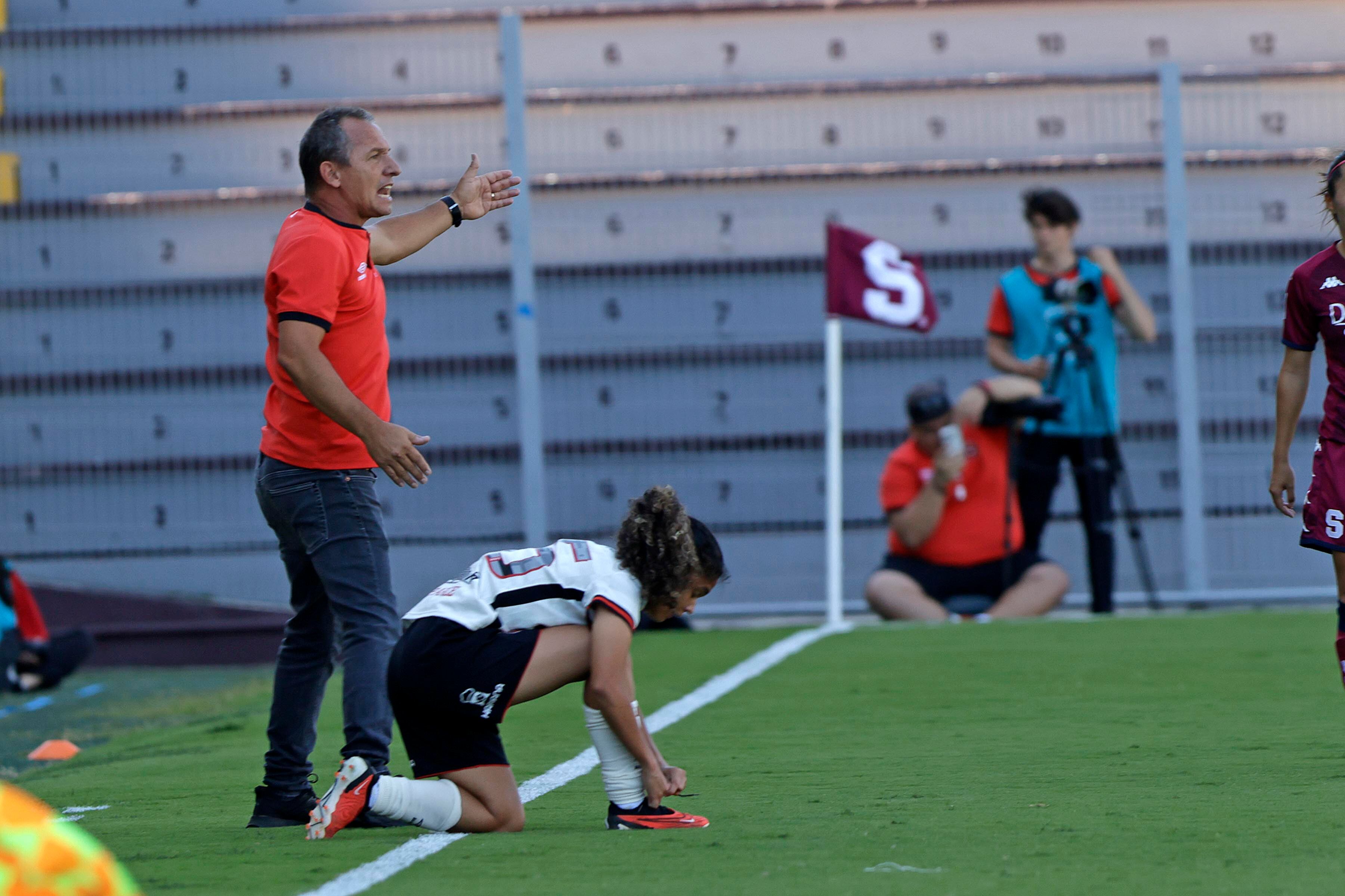 14/04/2024. Estadio Ricardo Saprissa Aymá, Tibás. Hora: 02:00 p.m. Clásico del fútbol nacional femenino entre el Deportivo Saprissa y Liga Deportiva Alajuelense (LDA), parte del Torneo de Apertura 2024, disputado en el Estadio Ricardo Saprissa Aymá, Tibás. Fotos: Mayela López