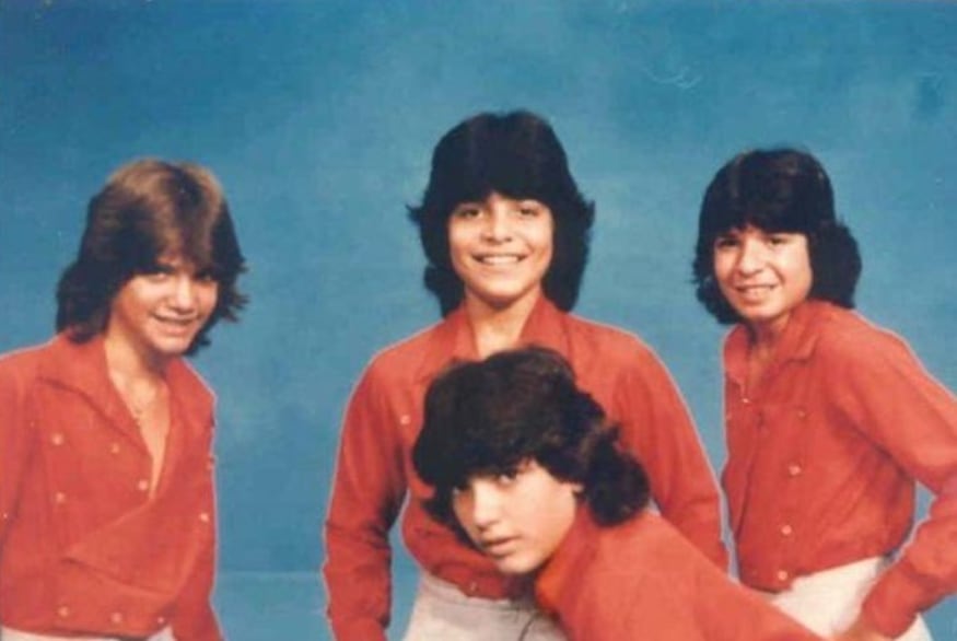 Muere uno de los integrantes de Los Chicos, el grupo con el que se dio a conocer Chayanne. Foto tomada de Facebook.