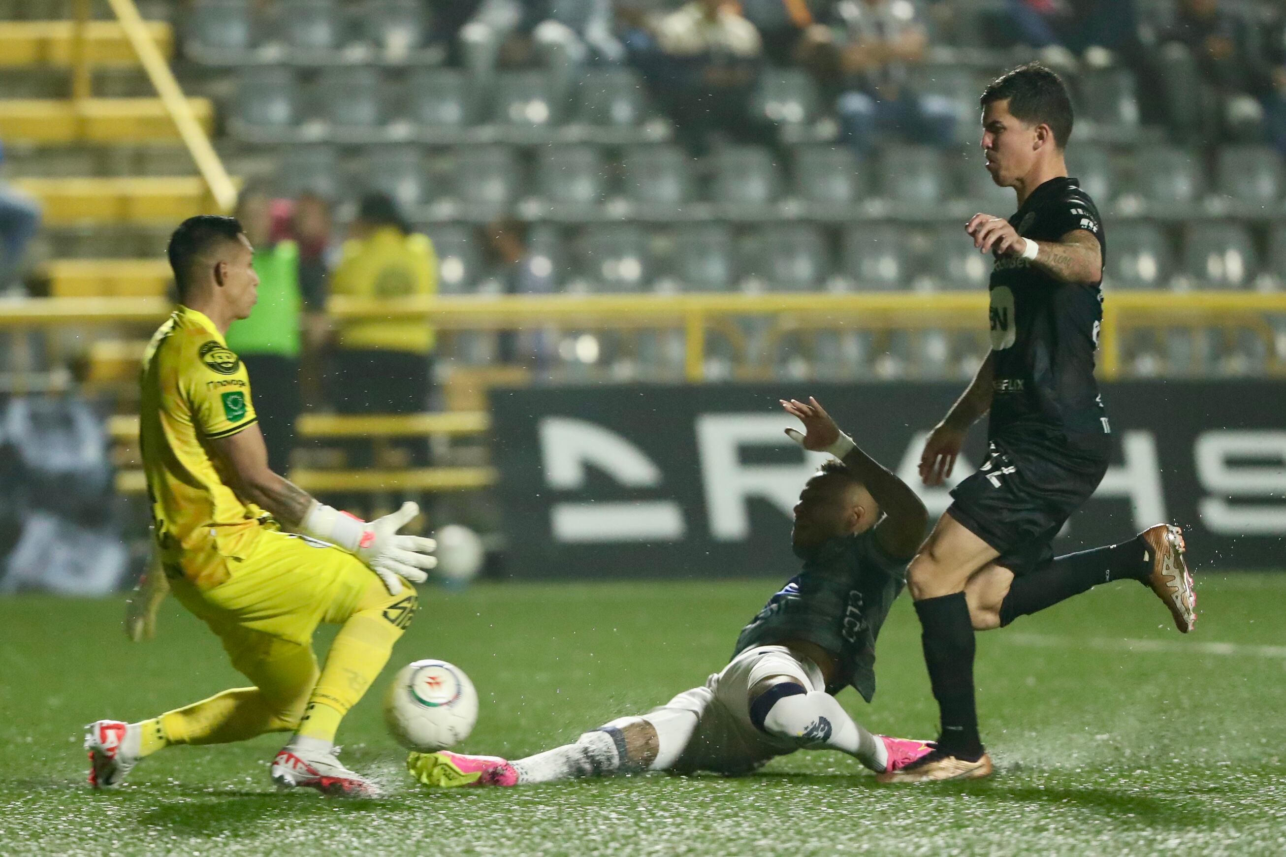 21/11/2023, San Jose, Estadio Ernesto Rohrmoser, partido de la jornada 21 del torneo de apertura 2023 entre el Sporting FC y el Club Sport Cartaginés.