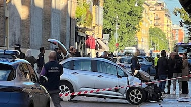 Conductor arrolla a varias personas en Italia: cuatro están graves y hay alerta por atentado