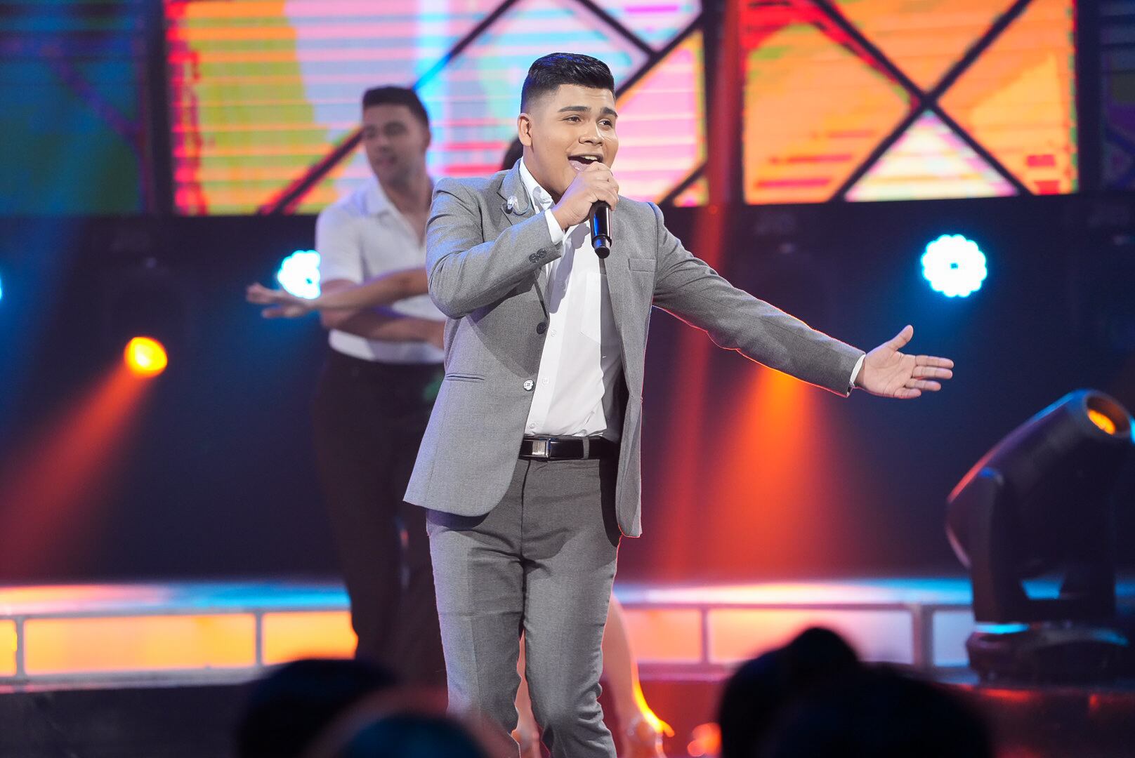 Yeris Lobo Nace una estrella Teletica