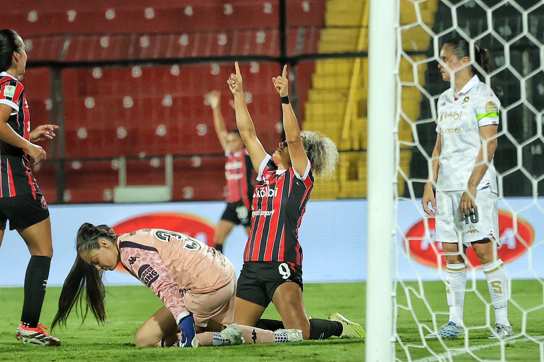 19/08/2026/ Juego entre Liga Deportiva Alajuelense vs Saprissa por la jornada tres de la liga femenina en el estadio Alejandro Morera Soto / foto John Durán