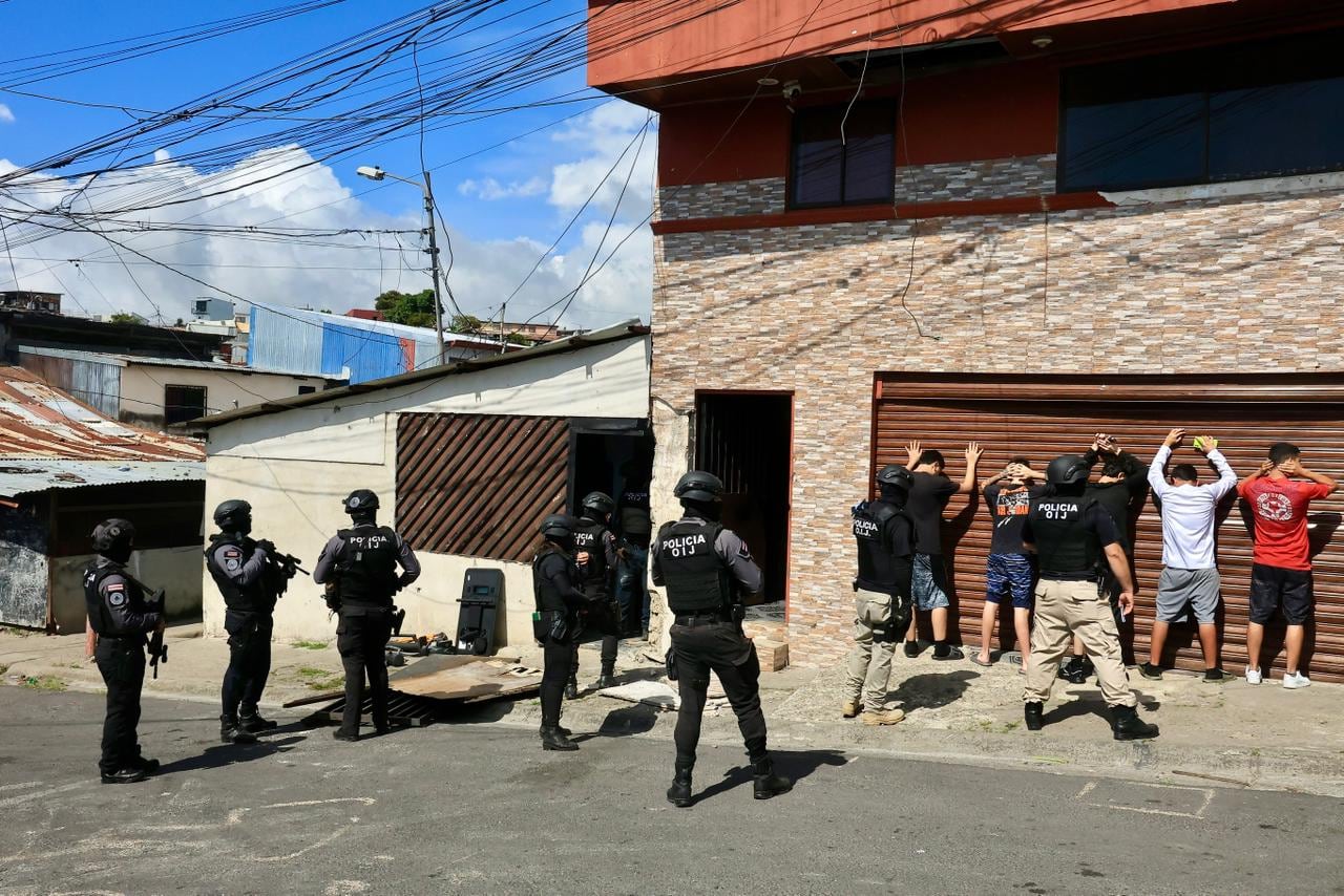 Allanamientos en Purral por presunta venta de drogas