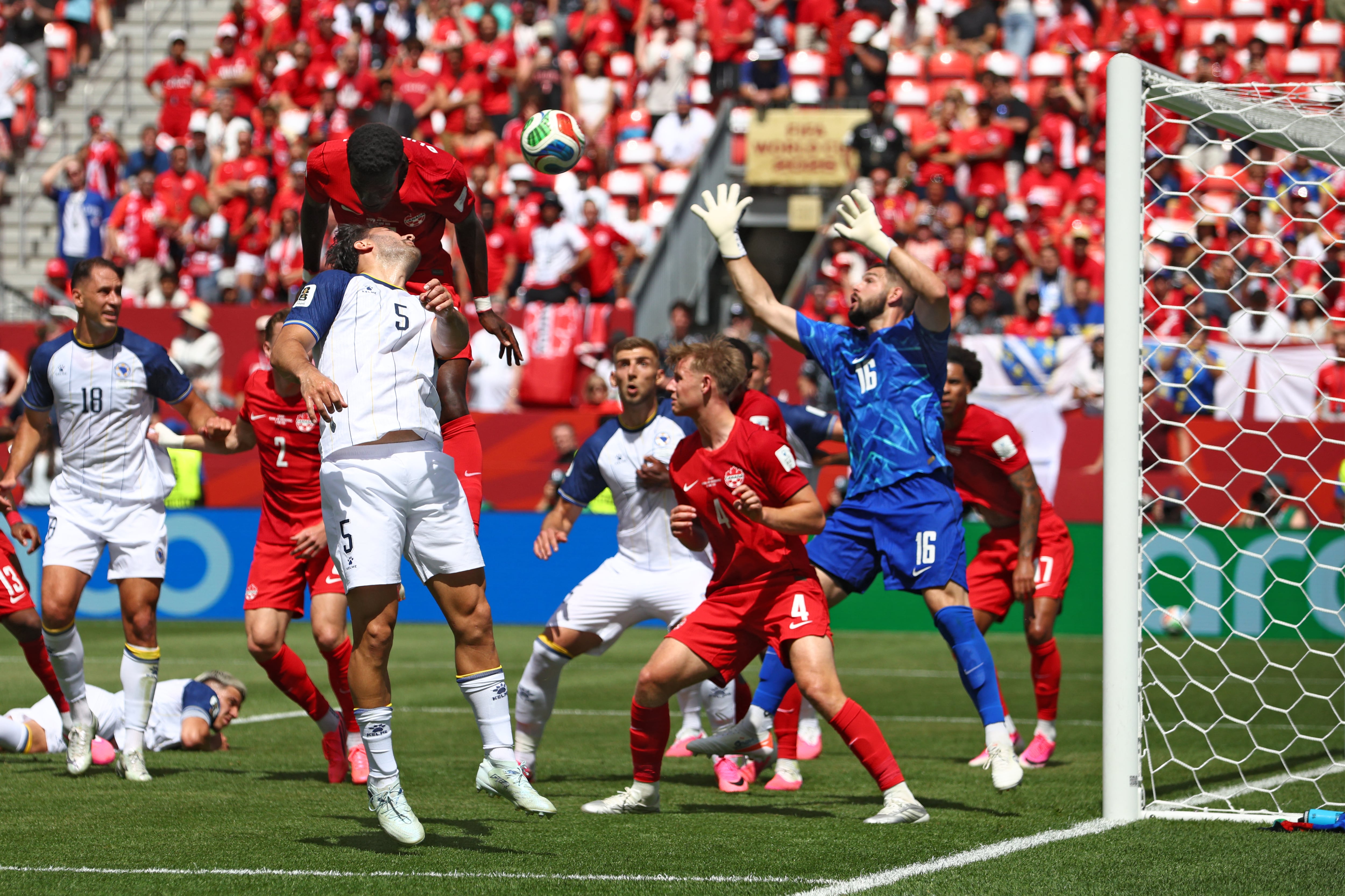 Evitó un gol cantado: defensa se luce con la salvada del Mundial 2026 (video)