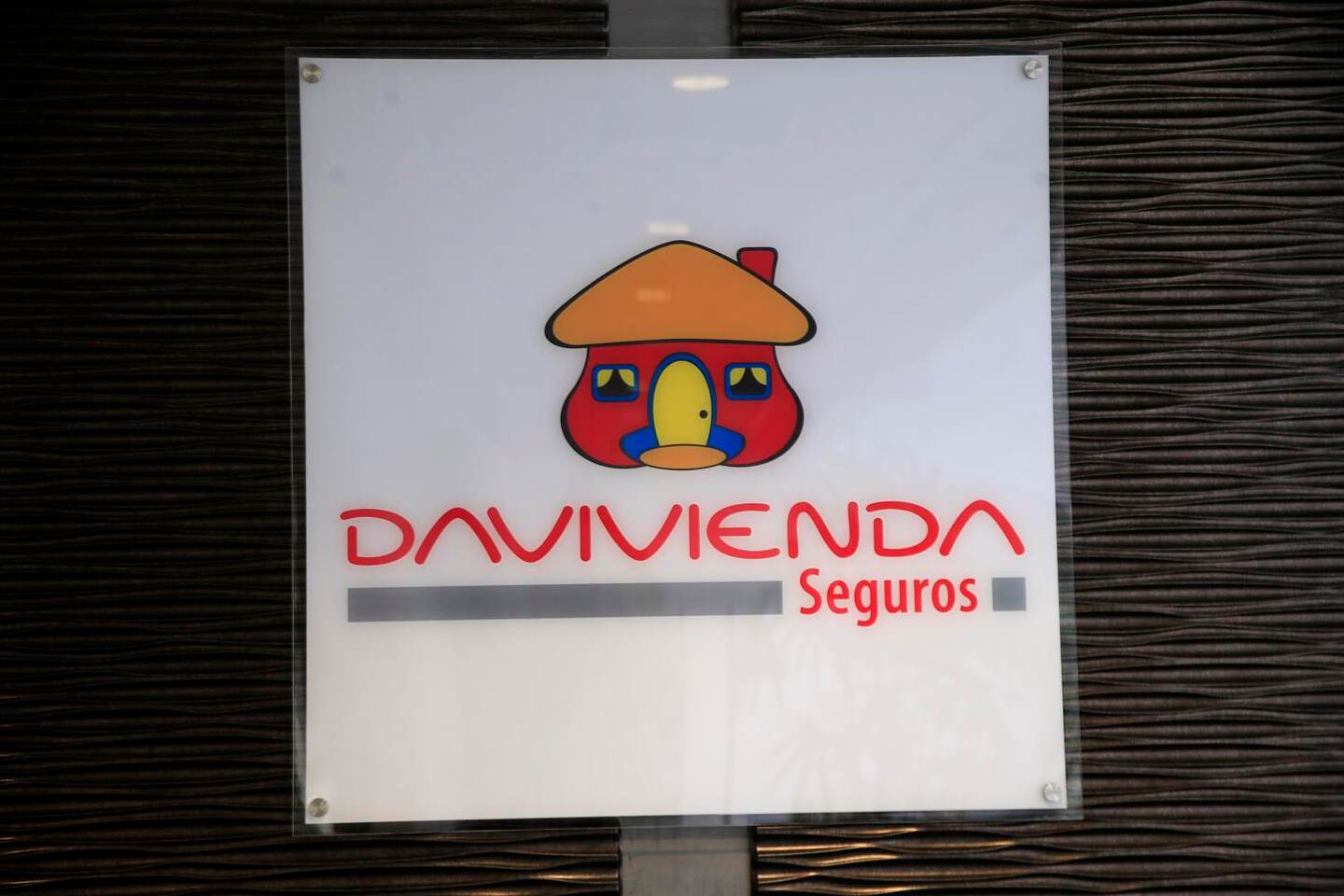 La marca Davivienda en Costa Rica ya registra cinco divisiones: la aseguradora, la corredora de seguros, el puesto de bolsa, el banco y la división de leasing.
