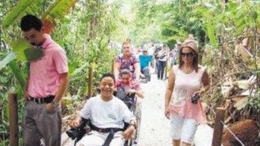 Carara estrenó sendero de acceso universal