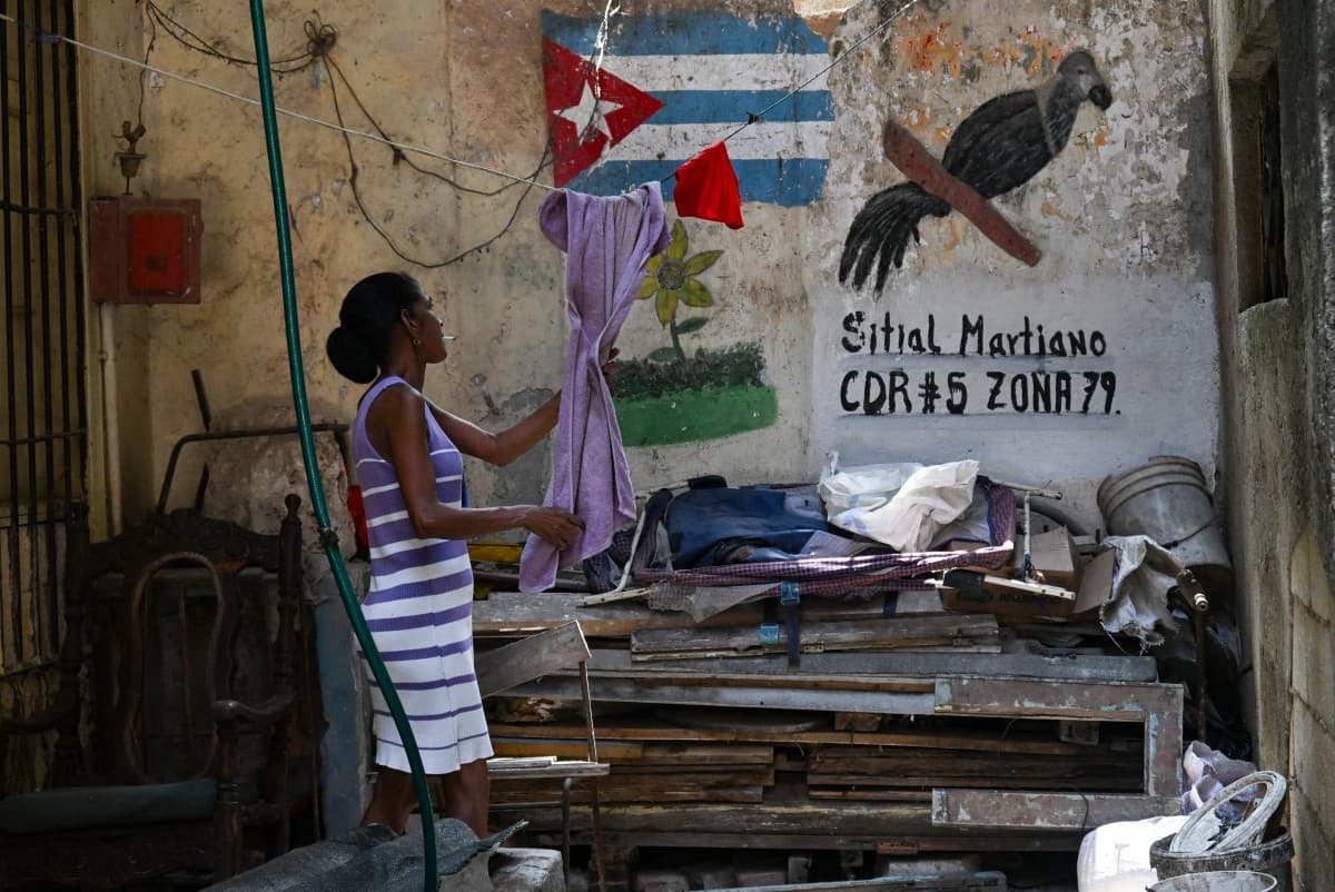 El líder de Cuba advirtió el 18 de mayo sobre un “baño de sangre” en caso de un ataque estadounidense, mientras el Departamento del Tesoro de Estados Unidos sancionó a la agencia de inteligencia cubana y a altos dirigentes, un aumento de tensiones.