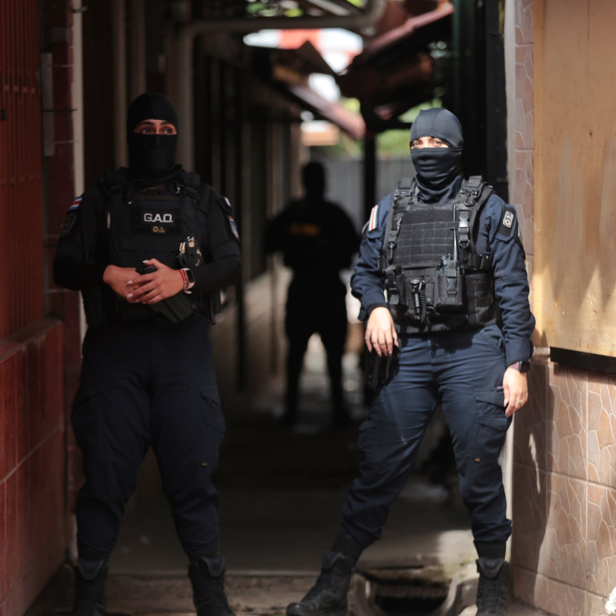 Múltiples Allanamiento María Reina de Hatillo centro durante operativo de la PSD /Operación Troya / Foto John Durán