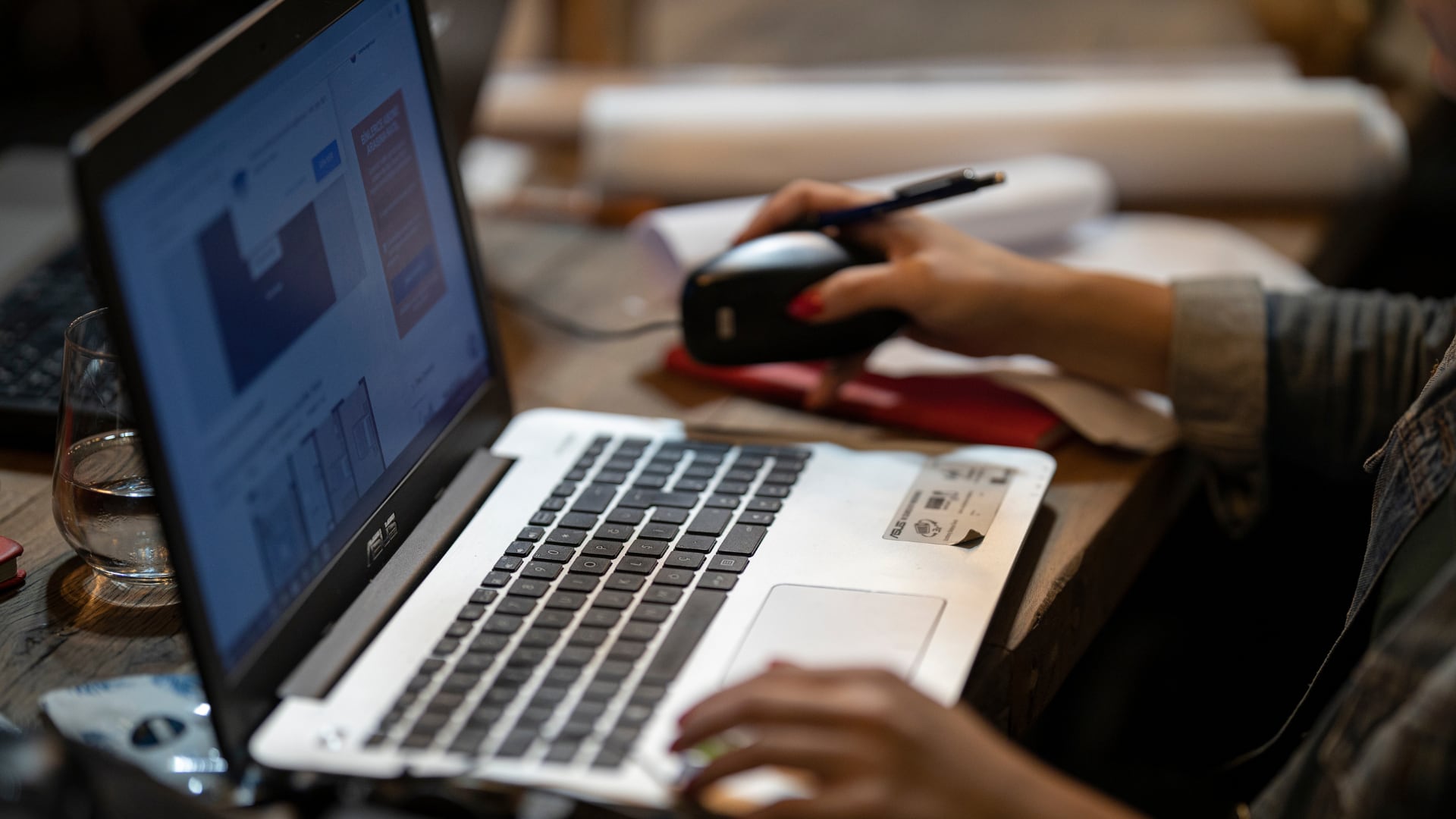 Cuánta memoria RAM necesita para su laptop y cómo elegir entre 8, 16, 32 o hasta 64 GB según sus tareas diarias.