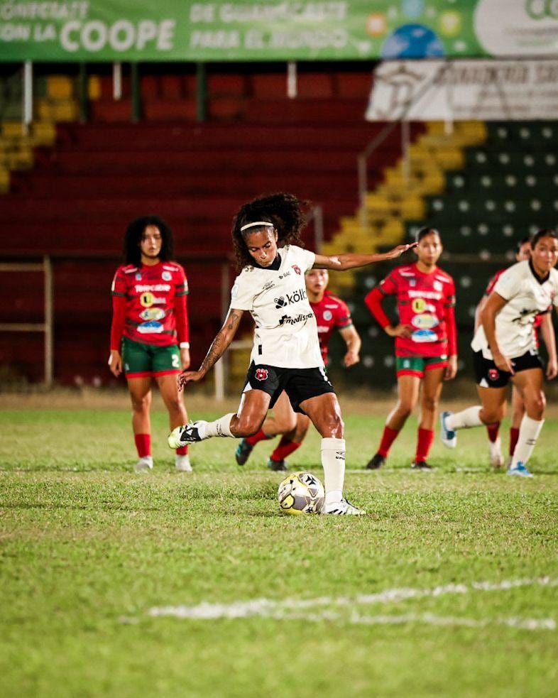 Liga Deportiva Alajuelense registra cuatro victorias consecutivas en el Torneo de Clausura 2026 de la Liga Premier Femenina.