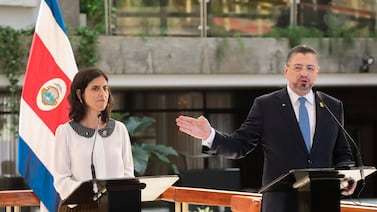 Subasta de frecuencias del gobierno ocasionaría esta cantidad de despidos en radio y televisión