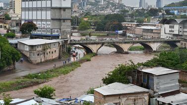 Honduras envía a empleados públicos a teletrabajo por brote de covid-19