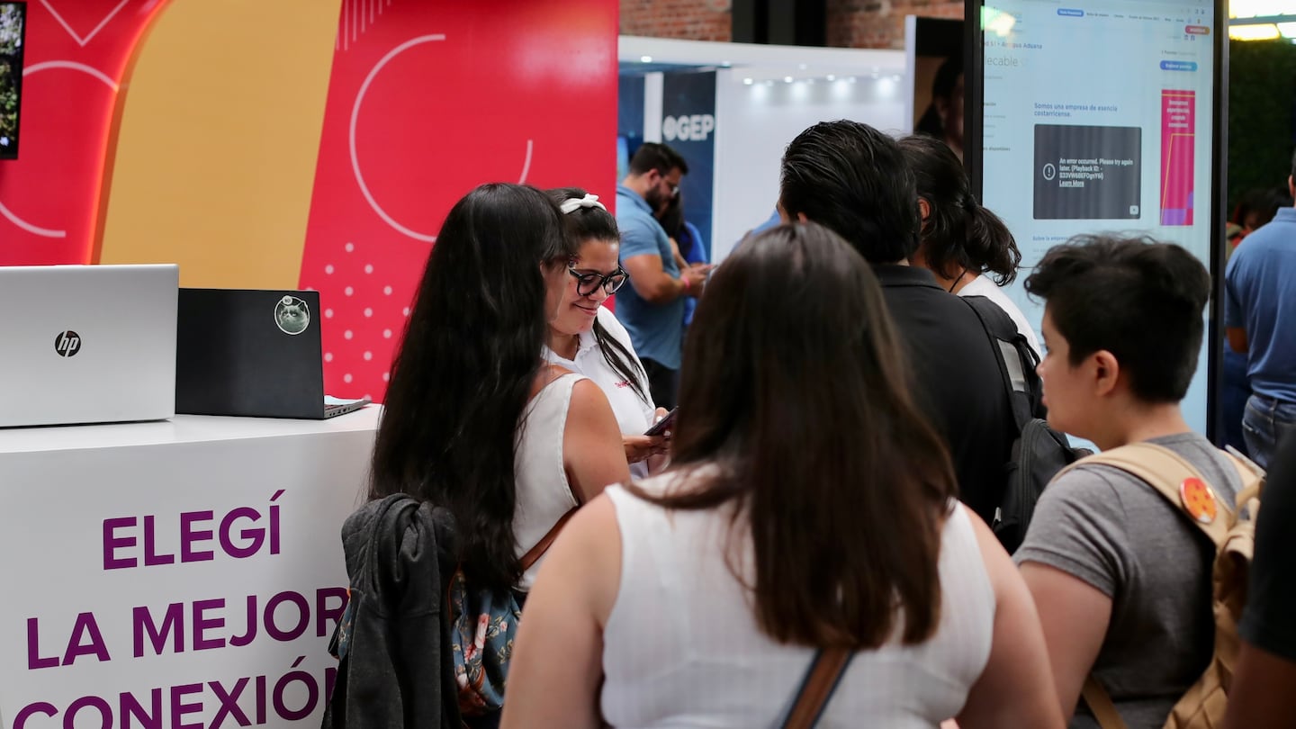 ¿Anda buscando trabajo? Feria en Alajuela ofrece puestos para promotores de marca