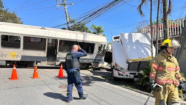 Colisión entre tren y tráiler en Tibás deja 11 heridos y escenas de pánico en Cinco Esquinas