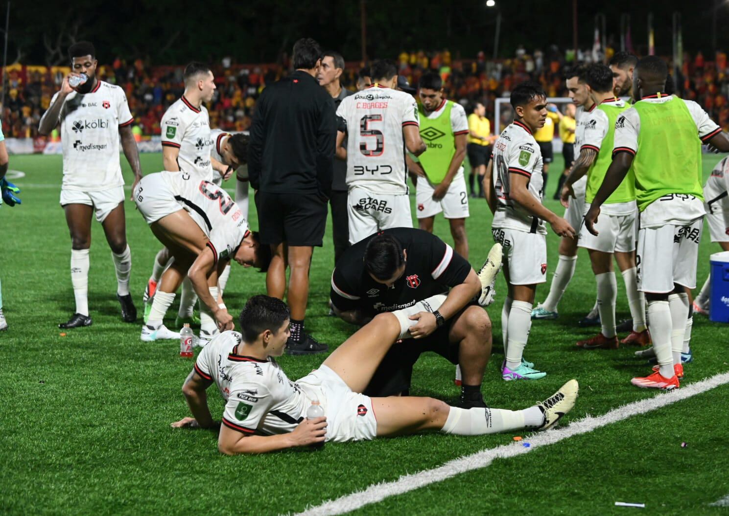 18/05/2024/ Juego entre Herediano vs Liga Deportiva Alajuelense por el partido de vuelta de la semifinal en el estadio Carlos Alvarado / Foto Albert Marín
