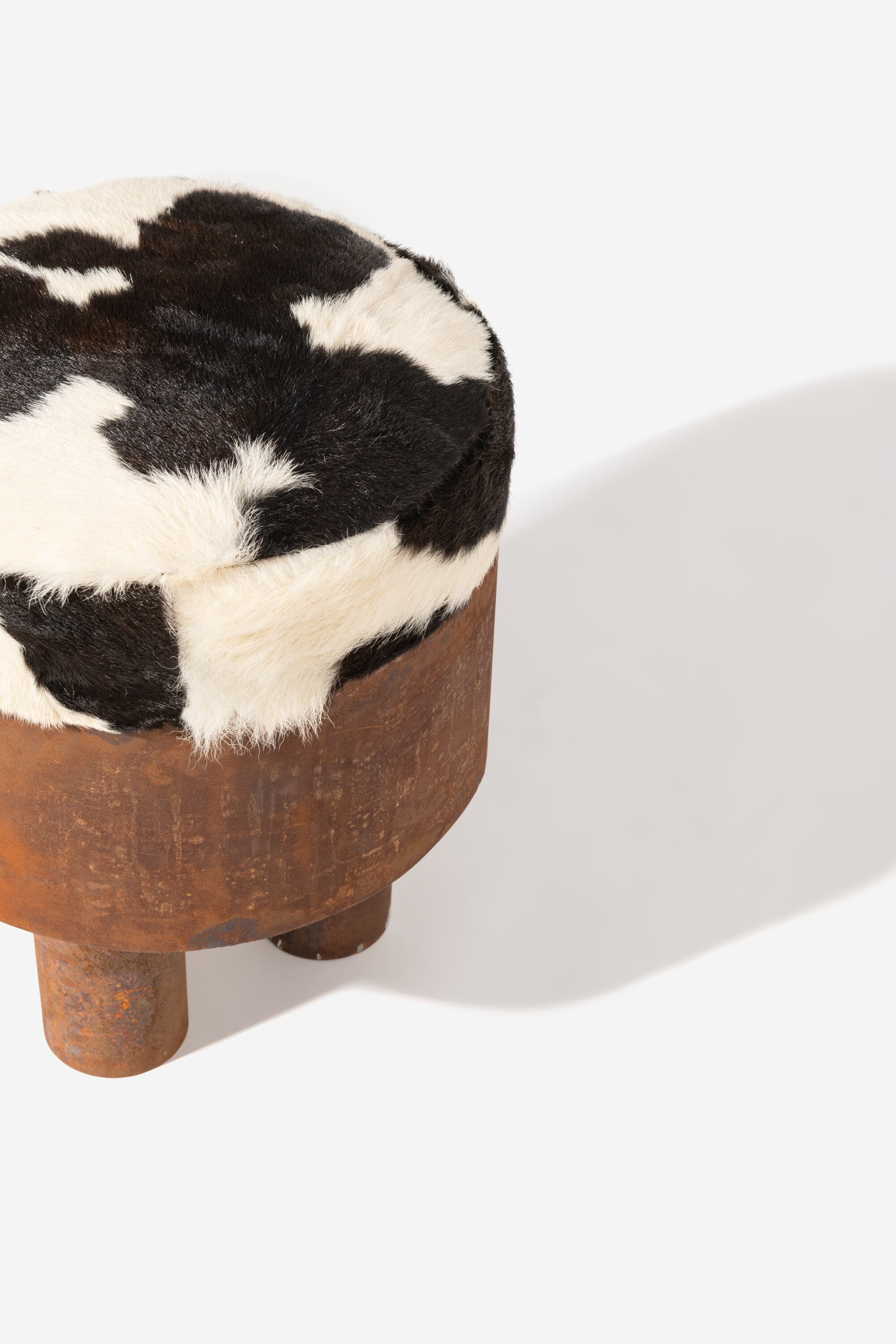 Una de las líneas de diseño de Carlos Santana destaca los materiales con que se construyeron.