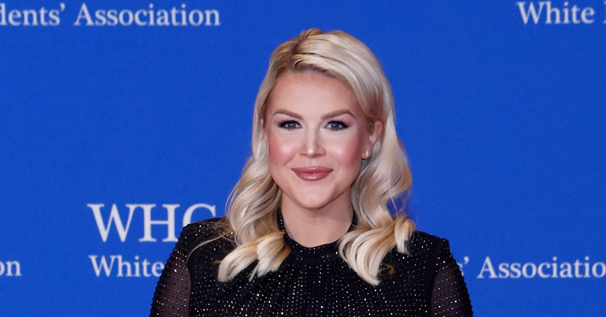 Karoline Leavitt, secretaria de prensa de la Casa Blanca, asiste a la Cena de Corresponsales de la Casa Blanca de 2026 en el Washington Hilton el 25 de abril de 2026 en Washington D. C.