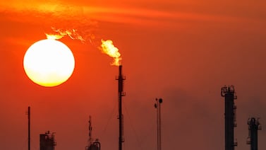 Precio del petróleo escala a $111, con las Bolsas europeas apuntando a leves subidas en la apertura