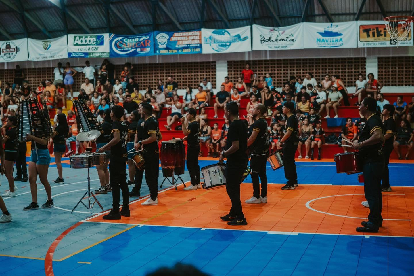 Fiesta, pasión y un ambiente a reventar.