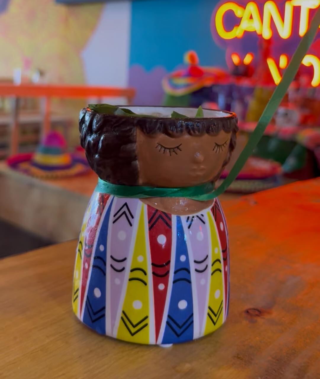 Paquita la del Barrio y Thalía inspiraron la casa del despecho en Costa Rica.