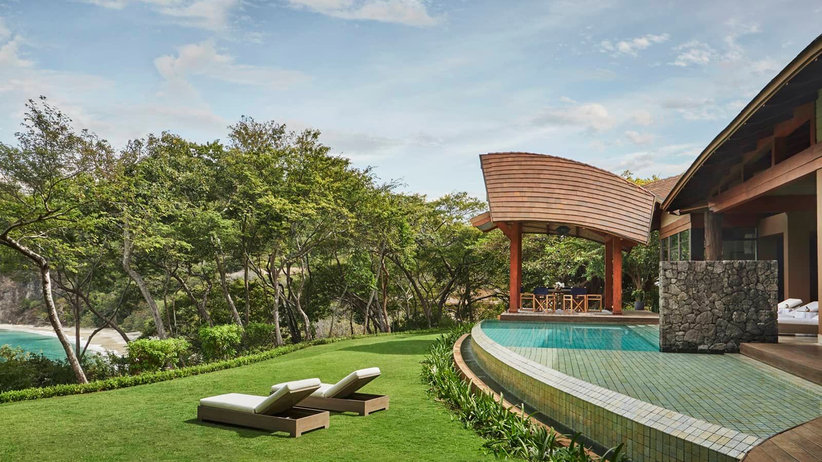 Fotografía de la piscina en la suite Miramar del Four Seasons Papagayo.
