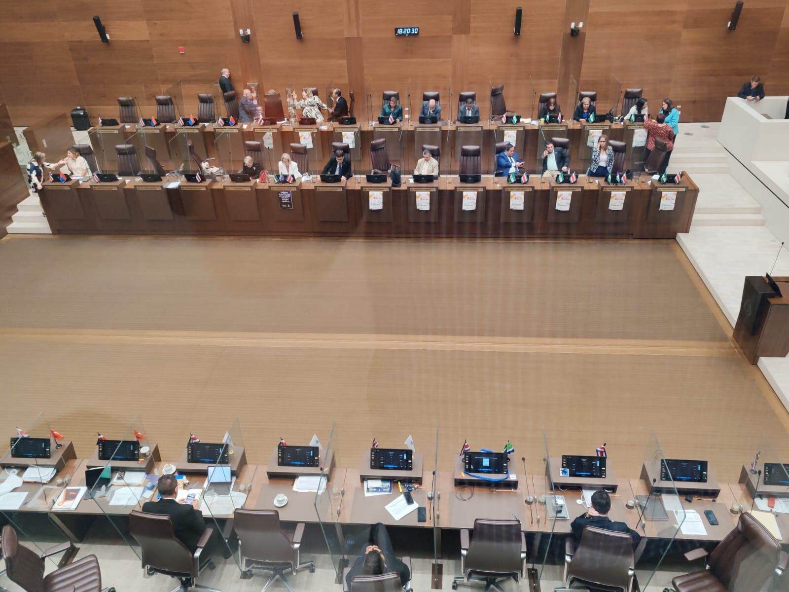 Plenario de la Asamblea Legislativa traslado de especialistas