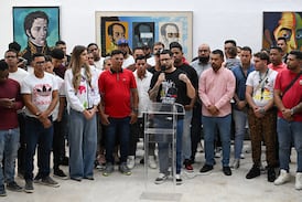 Exprisioneros de Venezuela en El Salvador exigen a Estados Unidos derecho a impugnar cargos