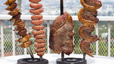 Carne, música, baile, vino y nueva terraza en la fiesta de aniversario de Fogo