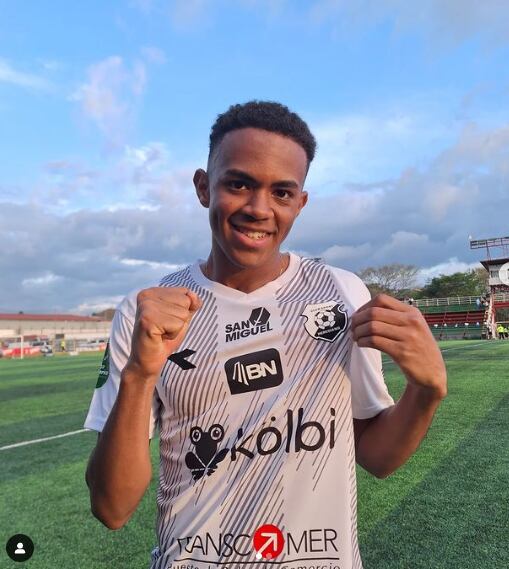 Shwan Johnson, Herediano