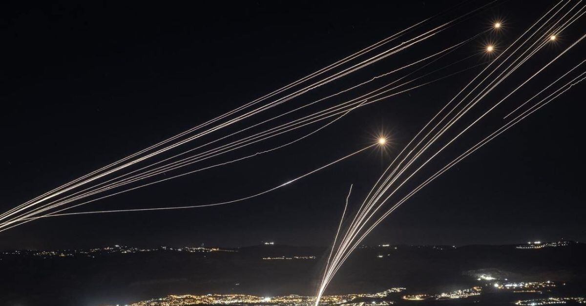 Las tensiones en Oriente Medio se intensificaron el fin de semana anterior luego de que Hezbolá, aliado de Hamás, afirmara que lanzó decenas de cohetes contra Israel. El líder de Hezbolá se refirió al hecho como una "respuesta inevitable". La guerra entre Israel y el territorio palestino se inició el pasado 7 de octubre del 2023. (Foto: tomada del perfil oficial de Avia Levi en X, ex Jefe de Misión Adjunta y Cónsul de Israel en República Dominicana) (@avia_lev)