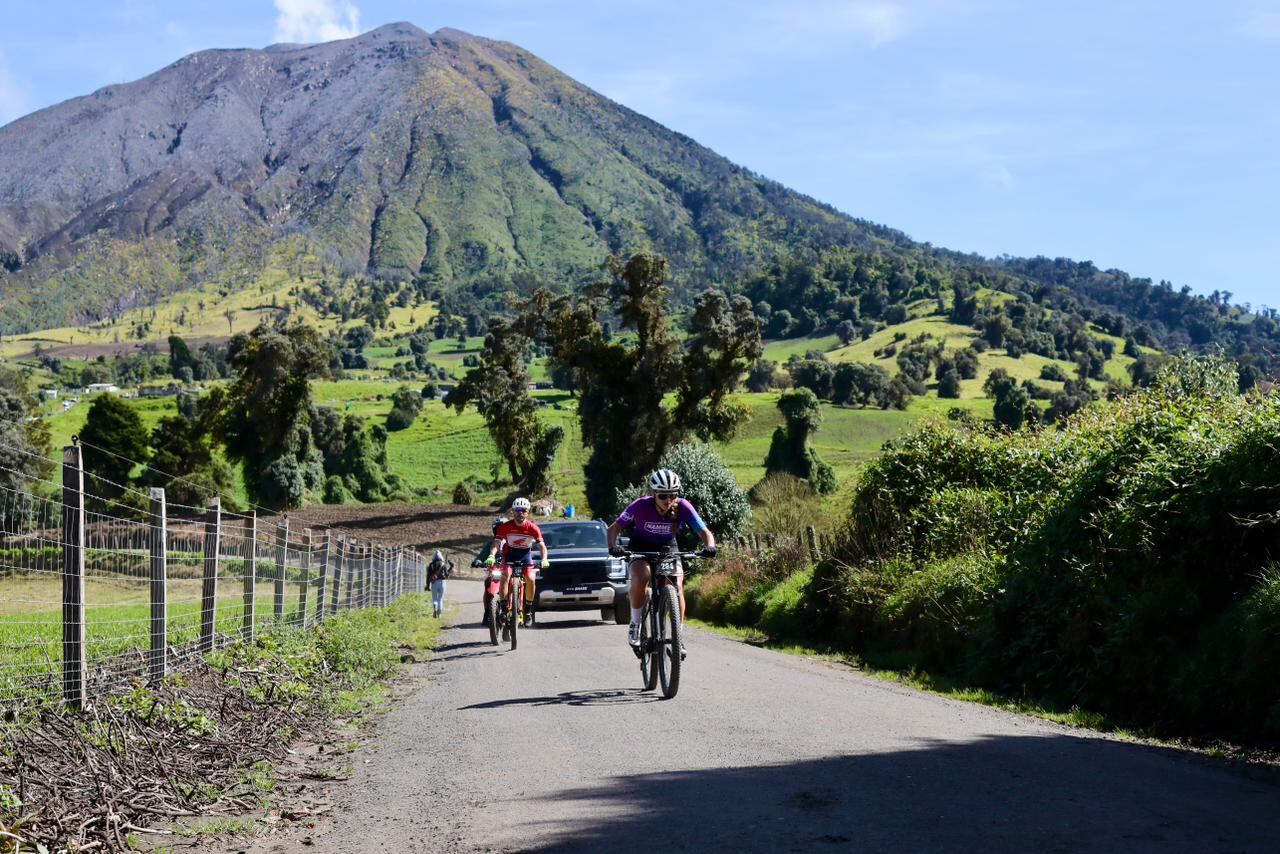 Ruta de los Conquistadores 2025
Segunda etapa: Turrialba . Curridabat, 80 kilómetros.
Paolo Montoya
7 de noviembre del 2025
Fotografía: Alonso Tenorio