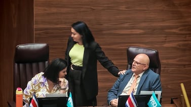 Yara Jiménez pide a fracciones proponer diputados para investigar a Fernando Obaldía por presunto acoso sexual
