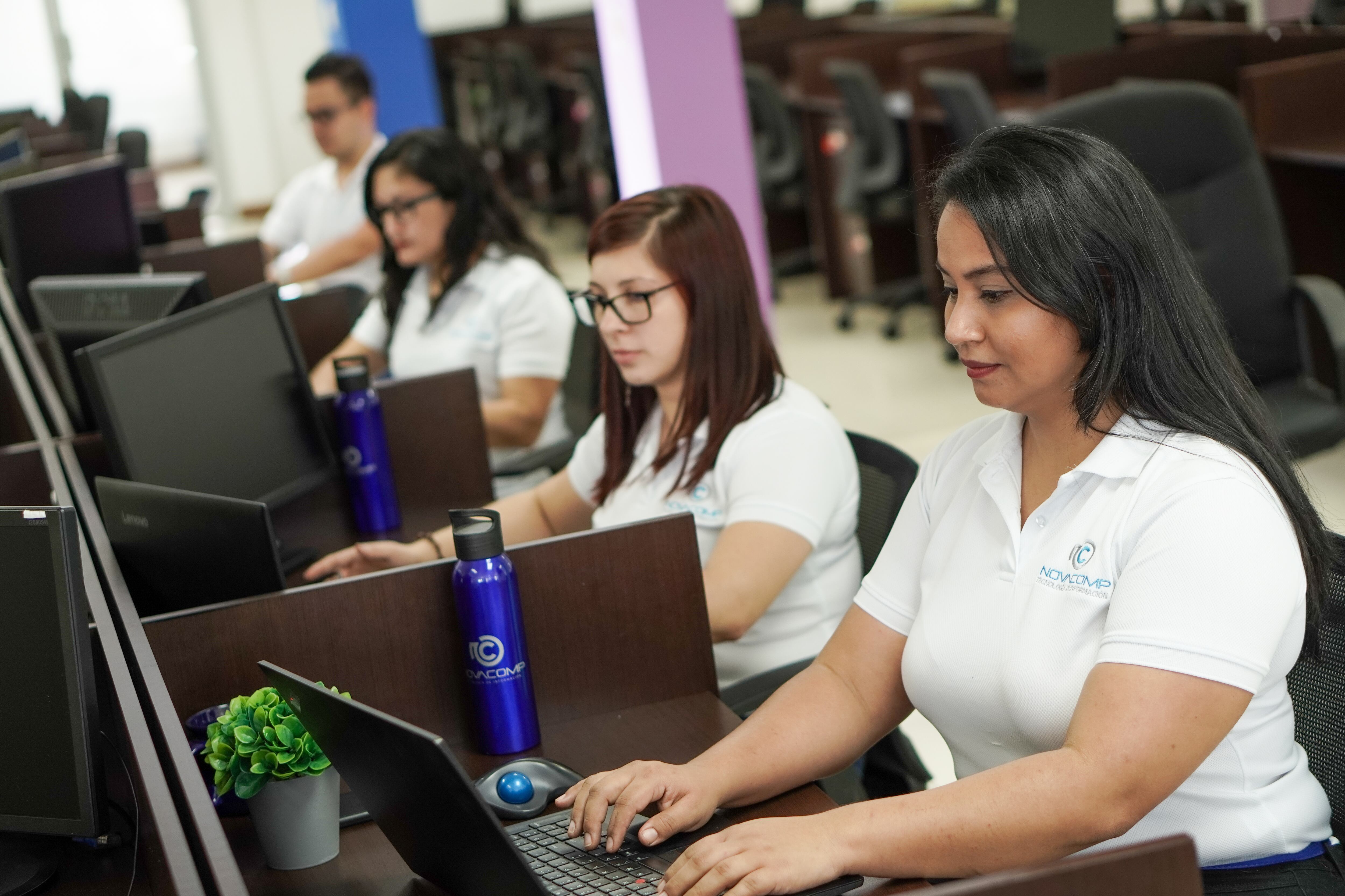Novacomp tiene actualmente 400 colaboradores y contratará a otros 125, en vista de nuevos clientes en Estados Unidos y Costa Rica. Foto: Cortesía
