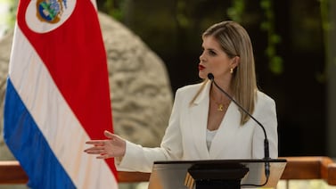 Laura Fernández ahora habla de un ‘golpe de Estado institucional’: ¿existe ese concepto en la ciencia política?