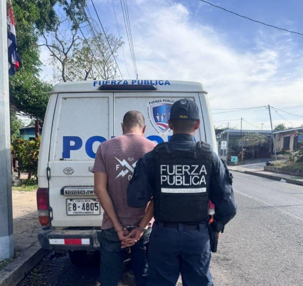 El sospechoso de apellidos Acevedo Rosales fue enviado al Ministerio Público para que presenten cargos por el intento de homicidio.