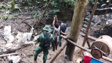 Seis oreros detenidos en operativos contra minería ilegal en Crucitas